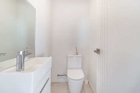 Photo of property in 145 Astley Avenue, New Lynn, Auckland, 0600