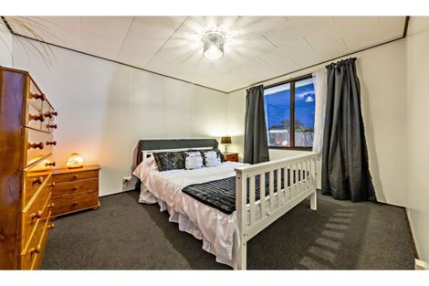 Photo of property in 18 Horlicks Place, Randwick Park, Auckland, 2105