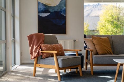Photo of property in 5 Crawford Place, Lake Hayes, Queenstown, 9304