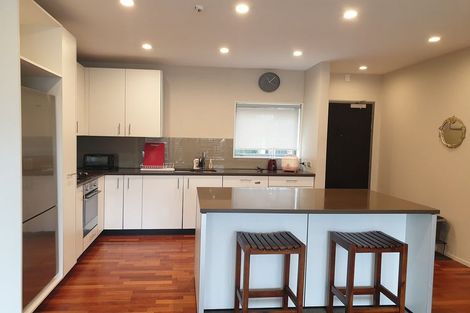 Photo of property in Patent 326 Apartments, 103h/326 Evans Bay Parade, Hataitai, Wellington, 6021