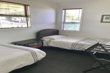 Photo of property in 45 Seaview Road, Cable Bay, 0420