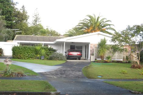 Photo of property in 3 Frank Place, Hillpark, Auckland, 2102