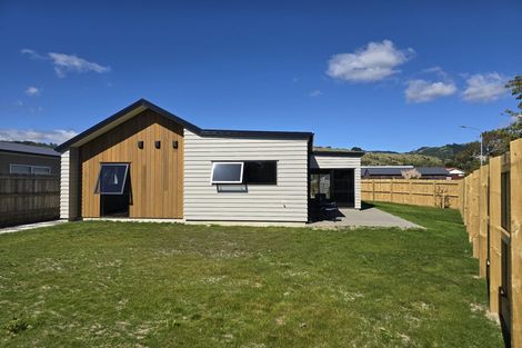 Photo of property in 19 Rotoiti Place, Paraparaumu, 5032