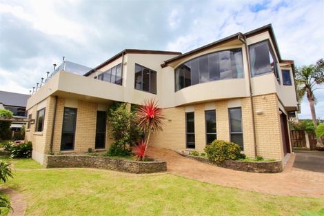 Photo of property in 2 Devon Road, Bucklands Beach, Auckland, 2012