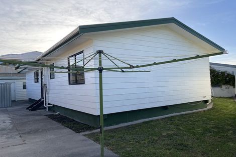 Photo of property in 2/15 Gibson Crescent, Naenae, Lower Hutt, 5011