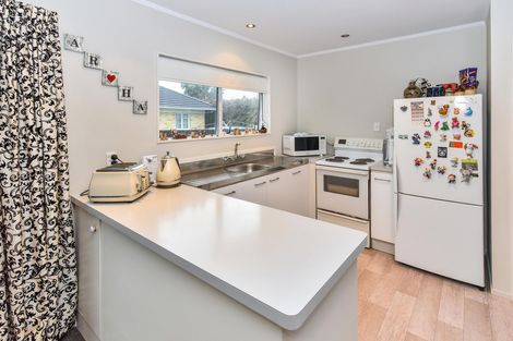 Photo of property in 3 Alpha Street, Papakura, 2110