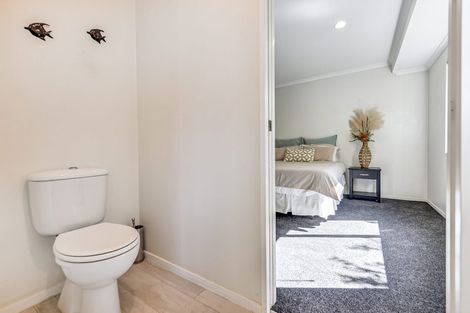 Photo of property in 4 Abergeldie Way, Cambridge, 3434