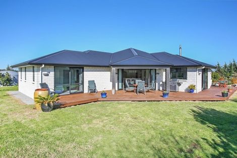 Photo of property in 9 Coach Road, Kingseat, Papakura, 2580
