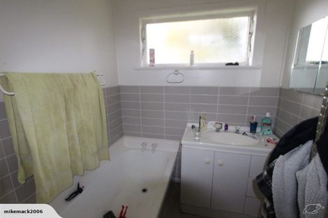 Photo of property in 19 Plumley Crescent, Mangere, Auckland, 2022