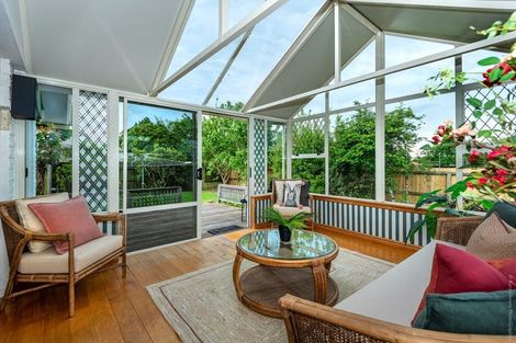 Photo of property in 16 Freebairn Street, Redwood, Christchurch, 8051