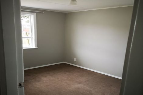 Photo of property in 187 Sievers Grove, Cannons Creek, Porirua, 5024