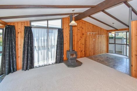 Photo of property in 6 Vela Place, Clarks Beach, 2122