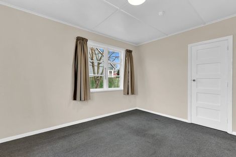 Photo of property in 42 Pitcairn Crescent, Bryndwr, Christchurch, 8053