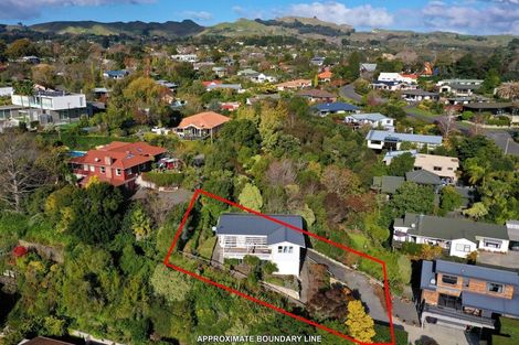 Photo of property in 11 Busby Hill, Havelock North, 4130