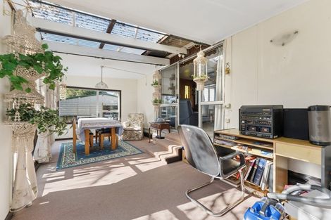 Photo of property in 13 Ward Crescent, Te Atatu Peninsula, Auckland, 0610