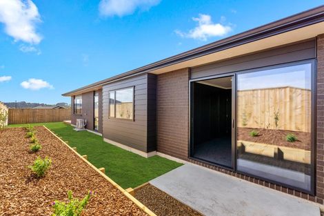 Photo of property in 12 Booker Drive, Tuakau, 2121