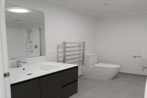 Photo of property in 32 Pennant Street, Long Bay, Auckland, 0630