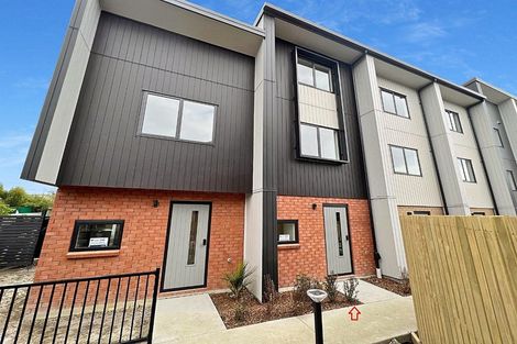 Photo of property in 2/327 Glengarry Road, Glen Eden, Auckland, 0602