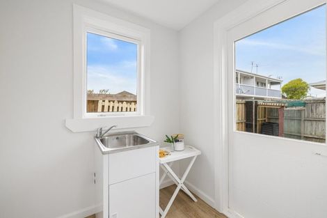 Photo of property in 172 Shaw Avenue, New Brighton, Christchurch, 8083