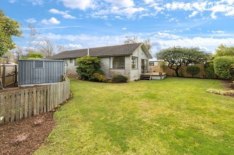 Photo of property in 21 Clivedon Place, Redwood, Christchurch, 8051