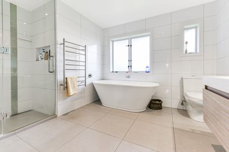 Photo of property in 37 Morris Road, Hillcrest, Hamilton, 3216