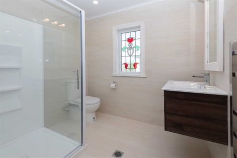 Photo of property in 17 Griggs Road, Whitford, Howick, 2571