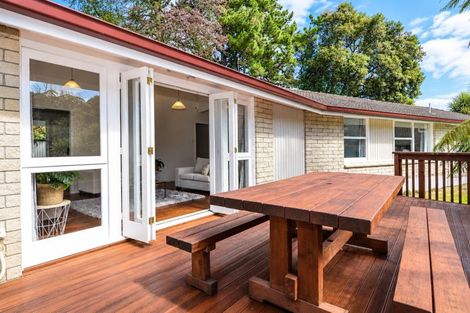 Photo of property in 18 Totara Drive, St Andrews, Hamilton, 3200