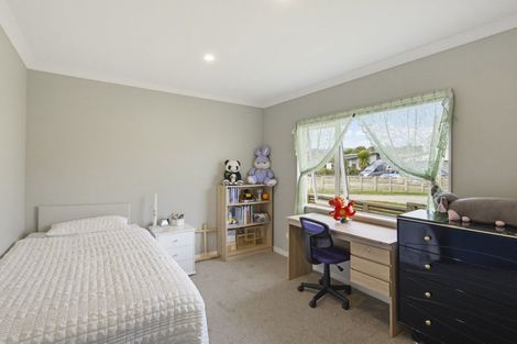 Photo of property in 10 Tamihana Street, Otaki, 5512
