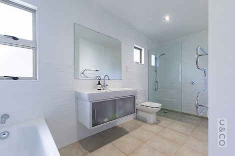 Photo of property in 8 Pineview Lane, Helensville, 0875