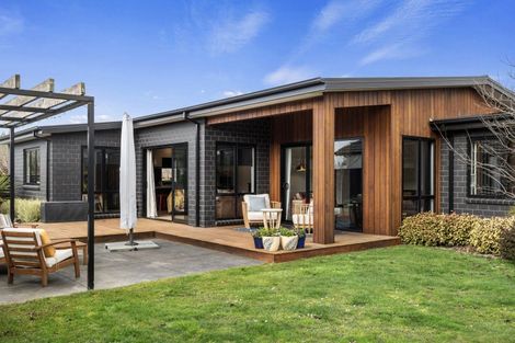 Photo of property in 7 Westpark Boulevard, Rangiora, 7400