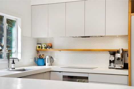 Photo of property in 78 Palmerston Road, Birkenhead, Auckland, 0626