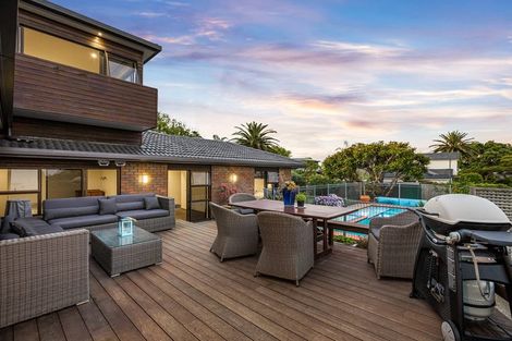 Photo of property in 32 Cockle Bay Road, Cockle Bay, Auckland, 2014