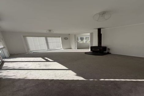 Photo of property in 17 Taioma Crescent, Te Atatu Peninsula, Auckland, 0610