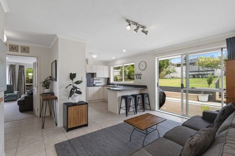 Photo of property in 35 Isabella Drive, Pukekohe, 2120