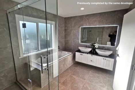 Photo of property in 40 Paparahi Place, Wainui, 0992