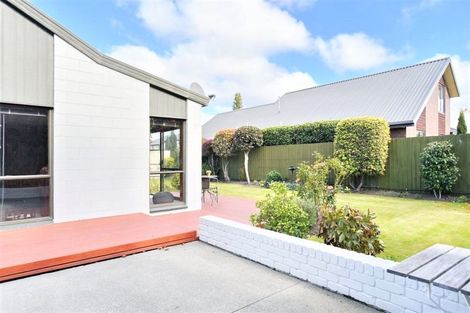 Photo of property in 72 Sarabande Avenue, Redwood, Christchurch, 8051