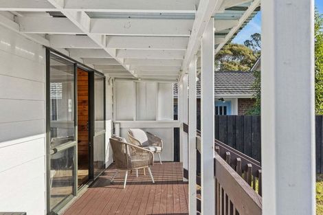 Photo of property in 38 Sherrybrooke Place, Sunnyvale, Auckland, 0612