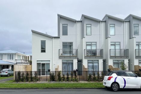 Photo of property in 588b Te Atatu Road, Te Atatu Peninsula, Auckland, 0610