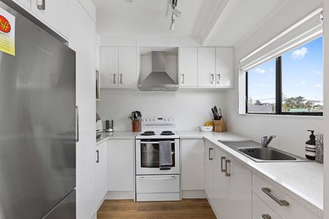 Photo of property in 1/13 Matipo Road, Te Atatu Peninsula, Auckland, 0610