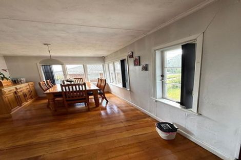 Photo of property in 205 Titirangi Road, Titirangi, Auckland, 0604