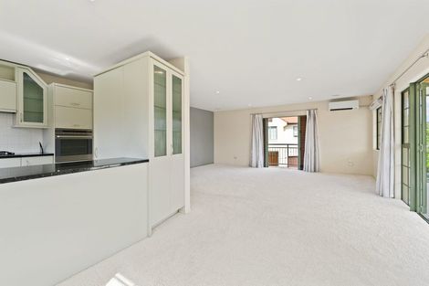 Photo of property in 24 Parkwood Crescent, Gulf Harbour, Whangaparaoa, 0930