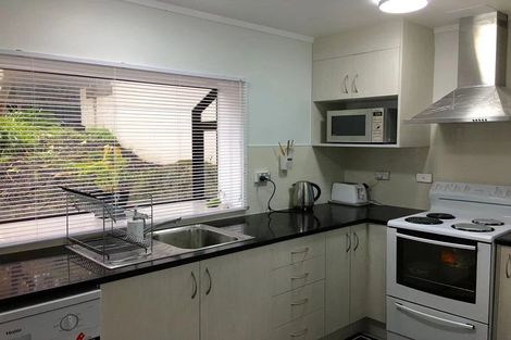 Photo of property in 3 Chevron Place, Castor Bay, Auckland, 0620