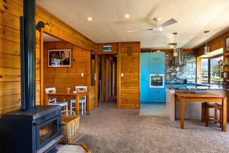 Photo of property in 312e Waikawa Road, Waikawa, Picton, 7220