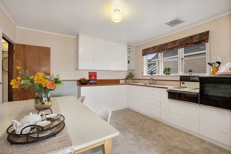 Photo of property in 136 Mana Esplanade, Paremata, Porirua, 5026