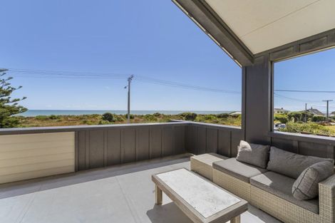 Photo of property in 2 Kowhai Street, Otaki Beach, Otaki, 5512