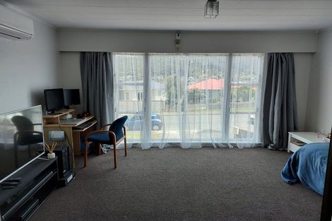 Photo of property in 47 Petrie Street, Wainuiomata, Lower Hutt, 5014