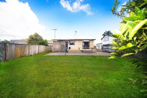 Photo of property in 21 Hillcrest Avenue, Hillcrest, Auckland, 0627