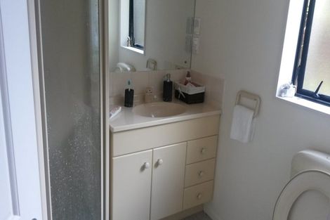 Photo of property in 17 Copplestone Place, New Lynn, Auckland, 0600