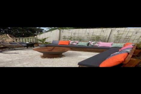 Photo of property in 7a Torkar Road, Clarks Beach, 2122