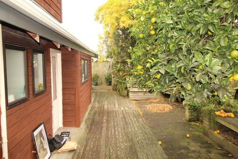 Photo of property in 10 Kayle Glen, West Harbour, Auckland, 0618